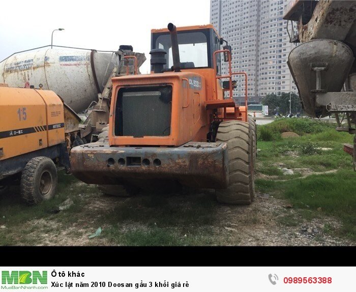 Xúc lật năm 2010 Doosan gầu 3 khối giá rẻ