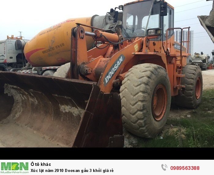 Xúc lật năm 2010 Doosan gầu 3 khối giá rẻ