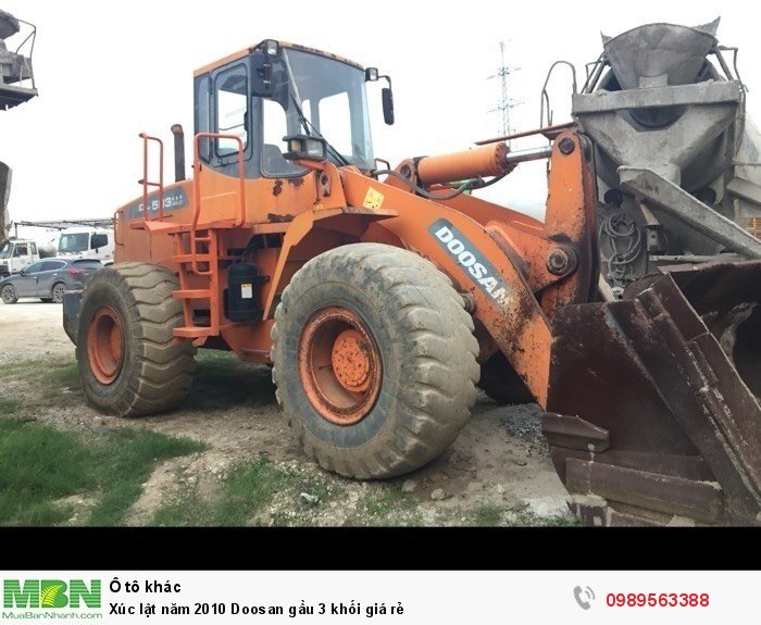 Xúc lật năm 2010 Doosan gầu 3 khối giá rẻ