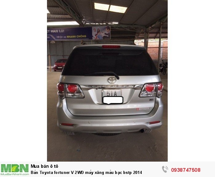Bán Toyota fortuner V 2WD máy xăng màu bạc bstp 2014