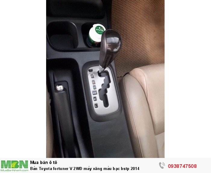 Bán Toyota fortuner V 2WD máy xăng màu bạc bstp 2014