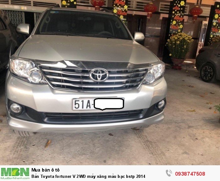 Bán Toyota fortuner V 2WD máy xăng màu bạc bstp 2014