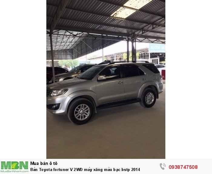 Bán Toyota fortuner V 2WD máy xăng màu bạc bstp 2014