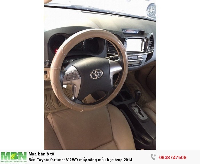 Bán Toyota fortuner V 2WD máy xăng màu bạc bstp 2014