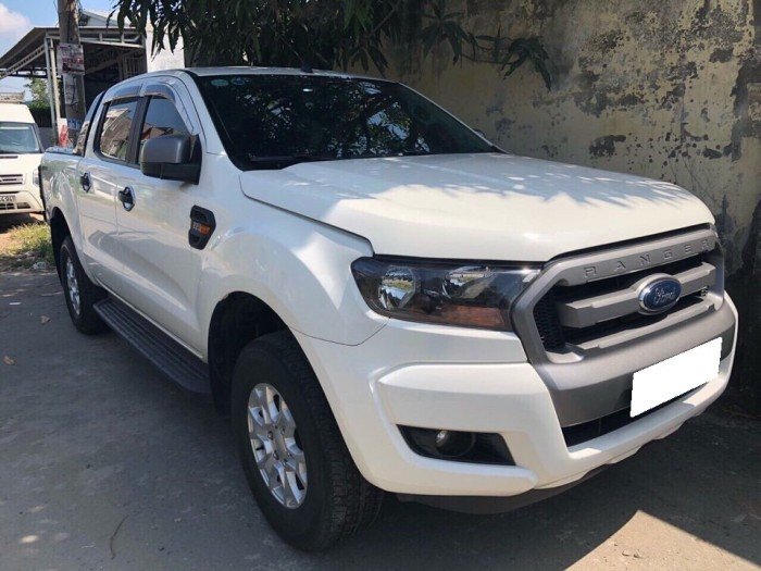 Chính chủ bán Ford Ranger 2016 sốtự động,màu trắng