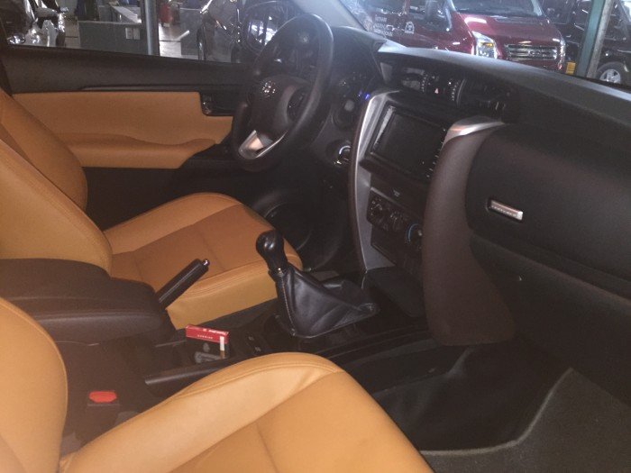 Bán Toyata Fortuner 2.5G sx 2017