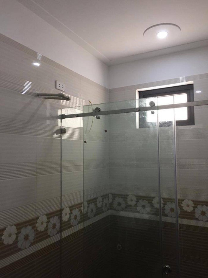 Cần bán nhà mới xây Trương Định 42m2x5 tầng, Mt 4.2m