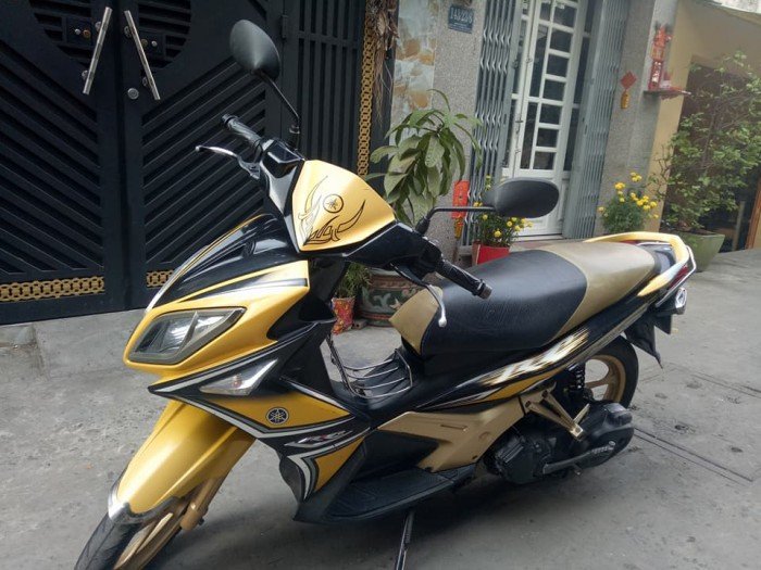 Yamaha nouvou 4 mẫu RC vàng đen bstp 2k11 chính chủ mới 95%