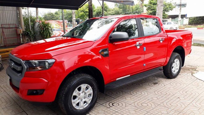 Bán Ford Ranger XLS Long An giá 2018 kèm nhiều ưu đãi hấp dẫn.