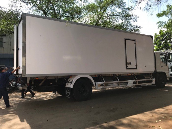 Xe đông lạnh hino 8t thùng dài 8m máy lạnh thermo master T3500