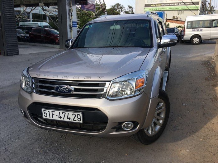 Bán Everest 01 cầu ghi vàng sx 2013