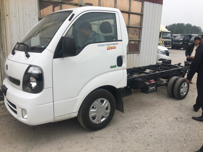 Giá xe tải Kia K200 1 tấn 9 đời 2018, nhập khẩu Hàn Quốc, máy điện, máy lạnh theo xe
