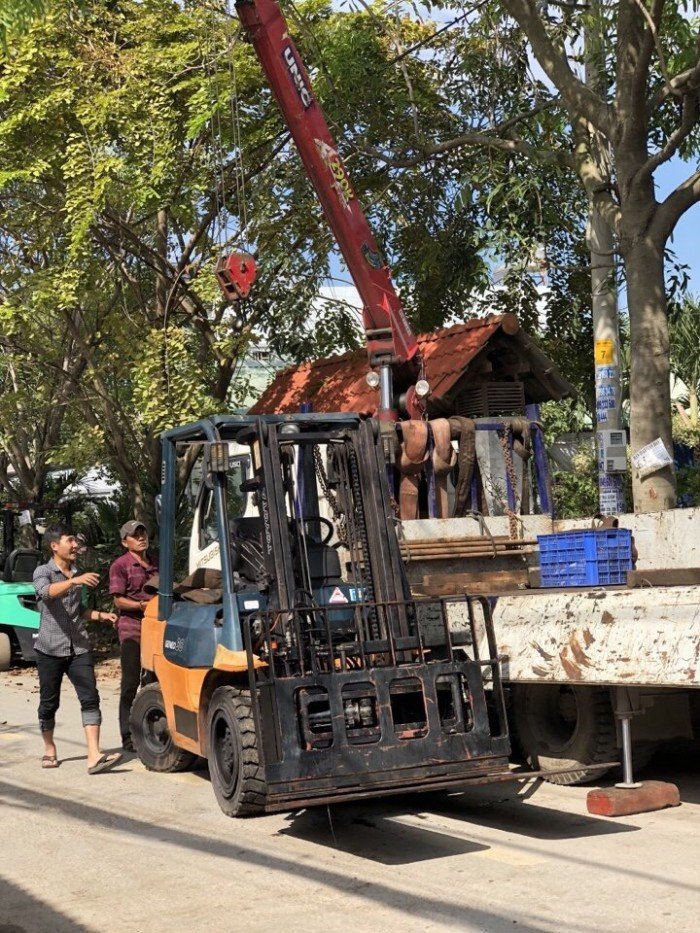 Bán xe nâng dầu totota 3 tấn có gắn càng push pull giá rẻ
