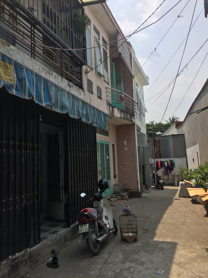 Bán nhà đường Quang Trung , q9.