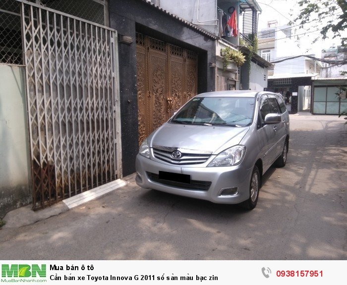 Cần bán xe Toyota Innova G 2011 số sàn màu bạc zin
