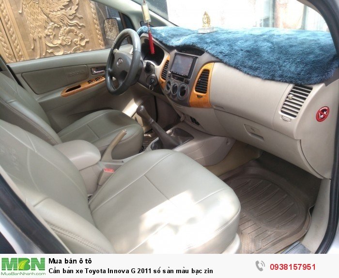 Cần bán xe Toyota Innova G 2011 số sàn màu bạc zin
