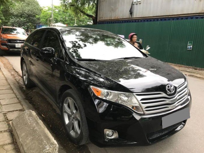 Mình cần bán xe Toyota Venza at đen nhập Mỹ 2009 dk 2010 bản full đồ