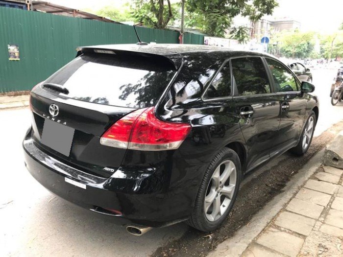 Mình cần bán xe Toyota Venza at đen nhập Mỹ 2009 dk 2010 bản full đồ