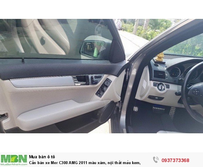 Cần bán xe Mer C300 AMG 2011 màu xám, nội thất màu kem,