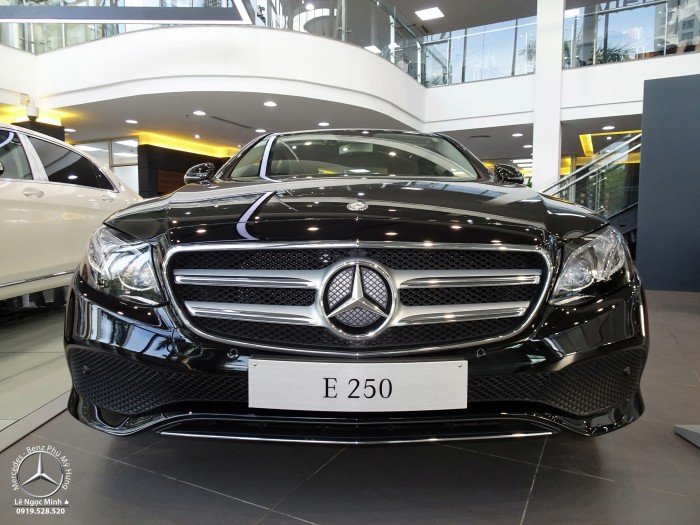 MERCEDES BENZ E250 AMG màu mới, giá đặc biệt