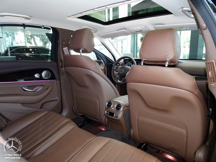 MERCEDES BENZ E250 AMG màu mới, giá đặc biệt