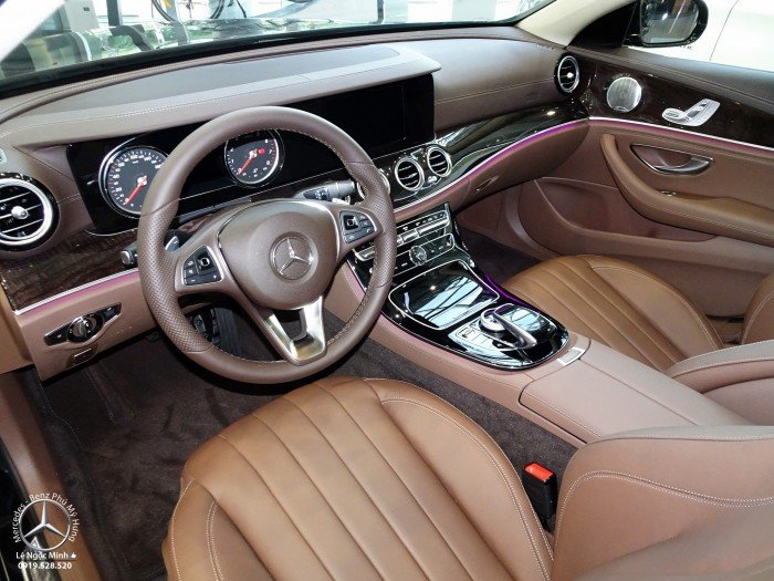 MERCEDES BENZ E250 AMG màu mới, giá đặc biệt