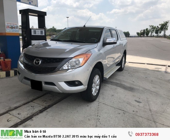 Cần bán xe Mazda BT50 2.2AT 2015 màu bạc máy dầu 1 cầu