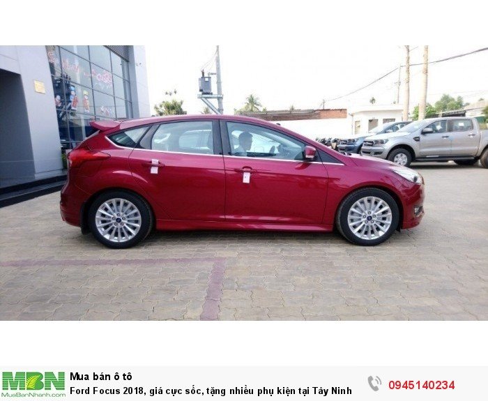 Ford Focus 2018, giá cực sốc, tặng nhiều phụ kiện tại Tây Ninh