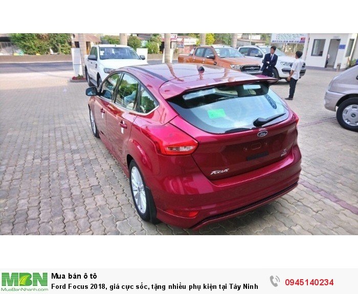 Ford Focus 2018, giá cực sốc, tặng nhiều phụ kiện tại Tây Ninh