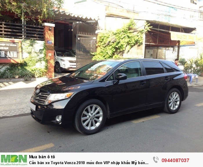 Cần bán xe Toyota Venza 2010 màu đen VIP nhập khẩu Mỹ bản full đồ