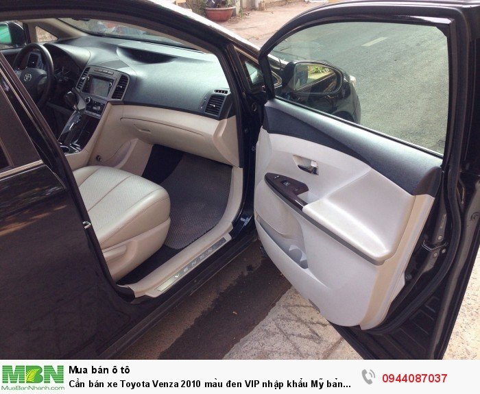 Cần bán xe Toyota Venza 2010 màu đen VIP nhập khẩu Mỹ bản full đồ