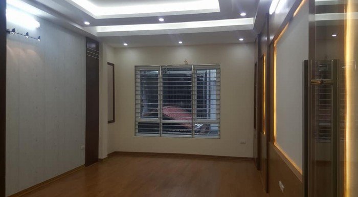 Nhà đẹp phân lô VÍP, gara, ô tô tránh Nguyên Hồng 60m2x5tầng