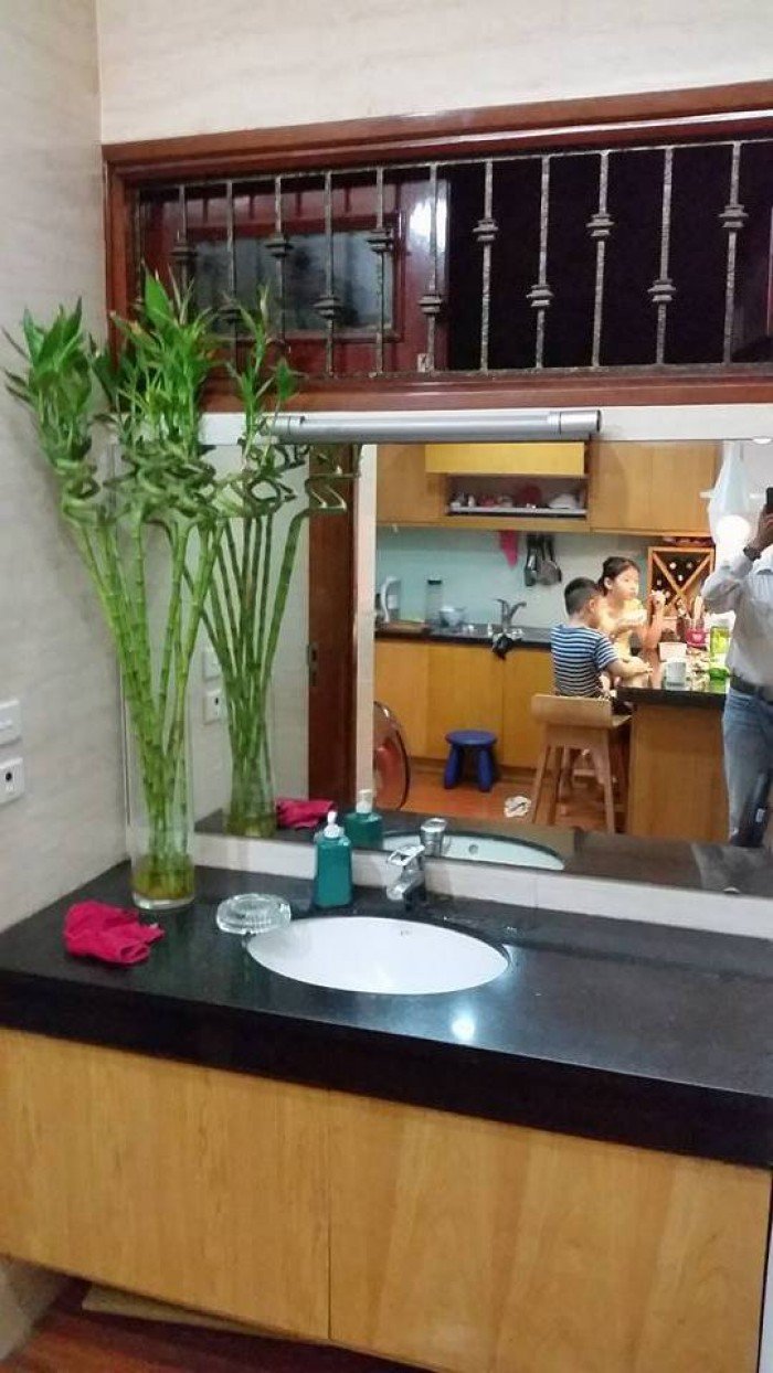 Bán siêu thị mini phố Mai Dịch 60m2, lô góc, ô tô tránh, vỉa hè, KD sầm uất