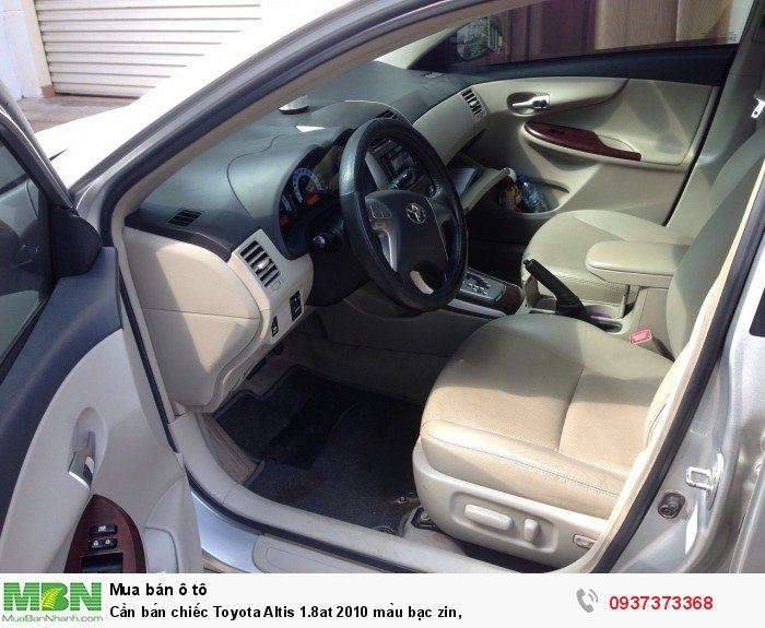 Cần bán chiếc Toyota Altis 1.8at 2010 màu bạc zin,