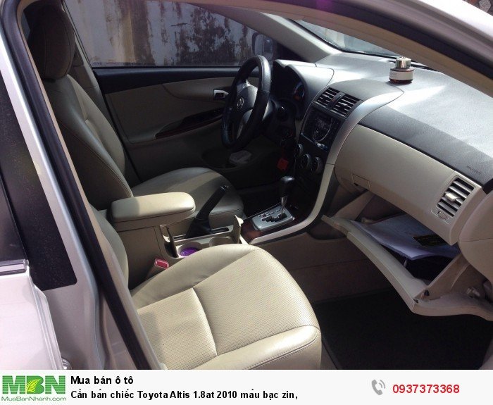 Cần bán chiếc Toyota Altis 1.8at 2010 màu bạc zin,