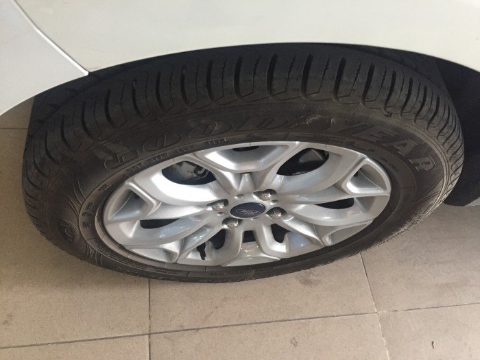 Bán Ford Ecosport titanium sx 2016 màu trắng