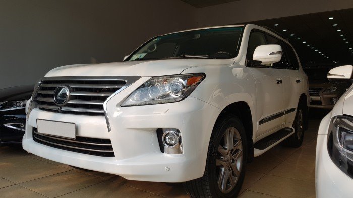 Bán Lexus Lx570 sản xuất 2013 đăng ký lần đầu năm 2015 tên Công ty.