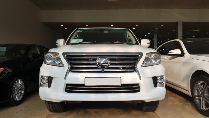 Bán Lexus Lx570 sản xuất 2013 đăng ký lần đầu năm 2015 tên Công ty.