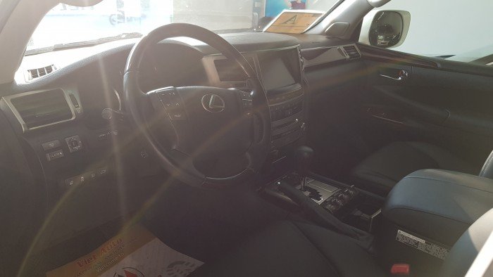 Bán Lexus Lx570 sản xuất 2013 đăng ký lần đầu năm 2015 tên Công ty.