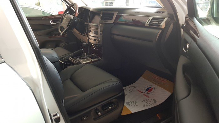 Bán Lexus Lx570 sản xuất 2013 đăng ký lần đầu năm 2015 tên Công ty.