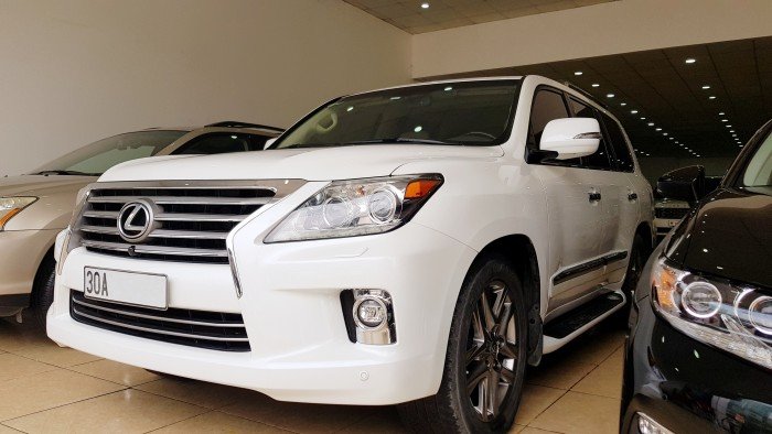 Bán Lexus Lx570 màu Trắng nội thất Kem, sản xuất 2014 đăng ký lần đầu năm 2015