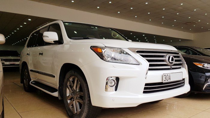 Bán Lexus Lx570 màu Trắng nội thất Kem, sản xuất 2014 đăng ký lần đầu năm 2015