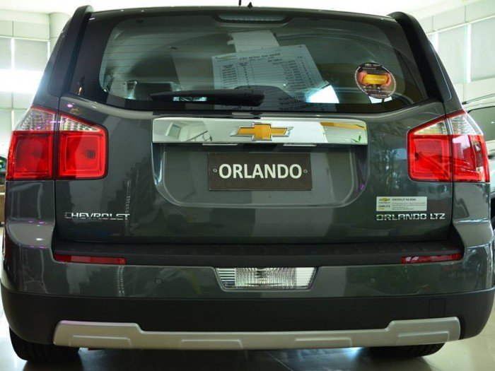 Xe Orlando 7 chỗ trả góp tỉnh chạy hợp đồng