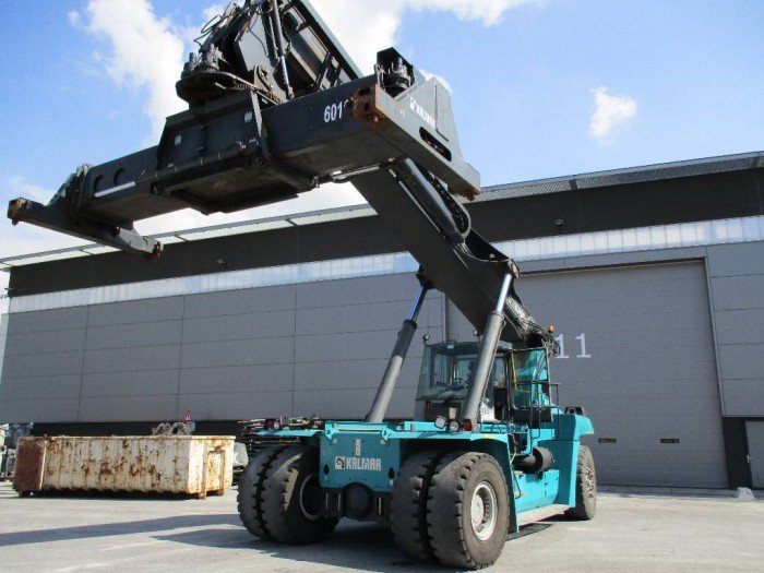 Cho Thuê xe chụp nóc, xe nâng container Kalmar 45 Tấn đời 2005, 2007, 2010, 2014