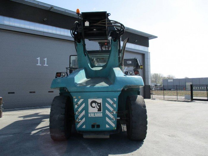 Cho Thuê xe chụp nóc, xe nâng container Kalmar 45 Tấn đời 2005, 2007, 2010, 2014
