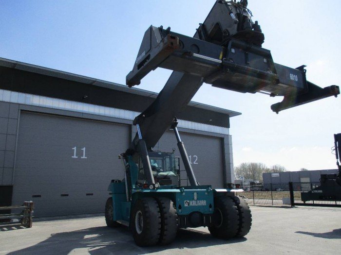 Cho Thuê xe chụp nóc, xe nâng container Kalmar 45 Tấn đời 2005, 2007, 2010, 2014