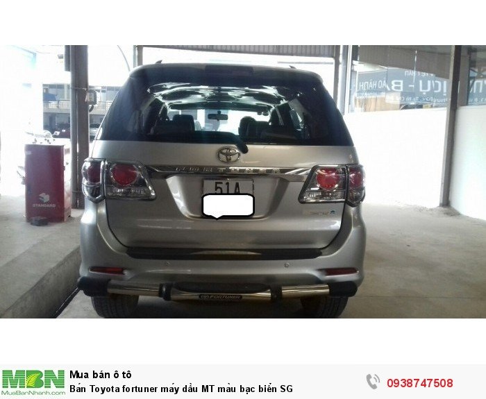 Bán Toyota fortuner máy dầu MT màu bạc biển SG