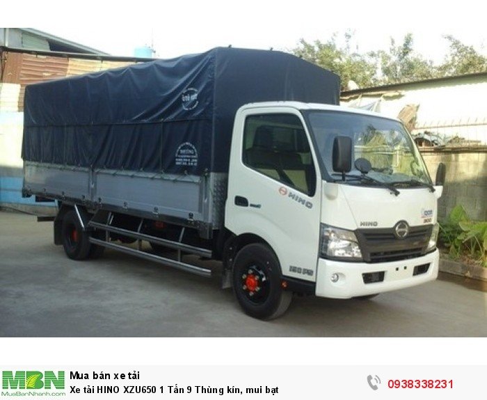 Xe tải HINO XZU650 1 Tấn 9 Thùng kín, mui bạt