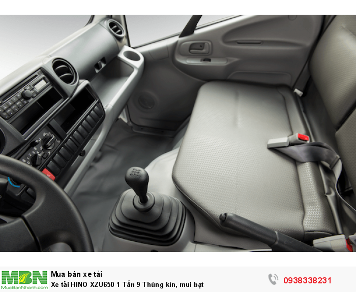 Xe tải HINO XZU650 1 Tấn 9 Thùng kín, mui bạt
