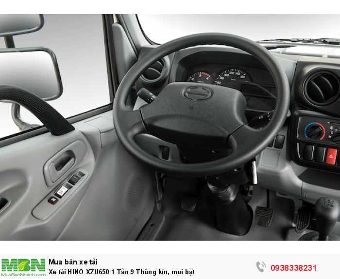 Xe tải HINO XZU650 1 Tấn 9 Thùng kín, mui bạt